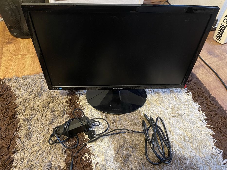 Monitor samsung led s22b300