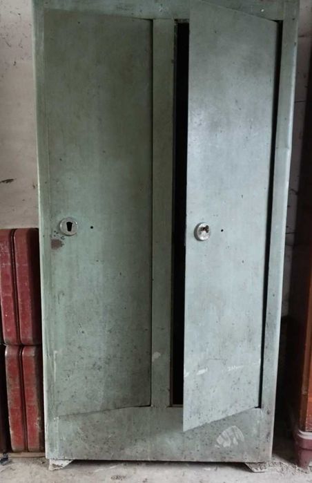 Шафа металічна (170/90/40)