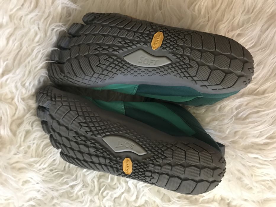 Buty pięcioplaczaste Vibram Fivefingers V trek r.38-39