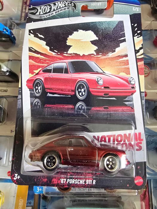 Modele Hot Wheels 55 szt. + 8 innych