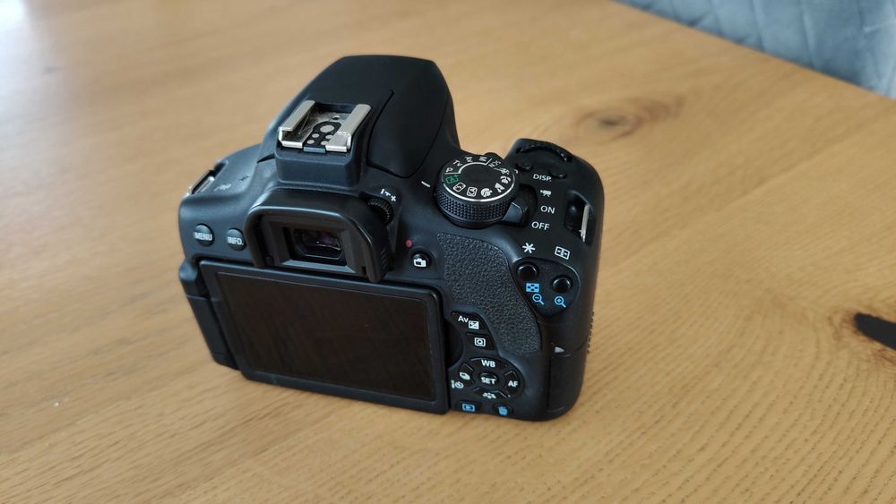 Aparat Canon 750d