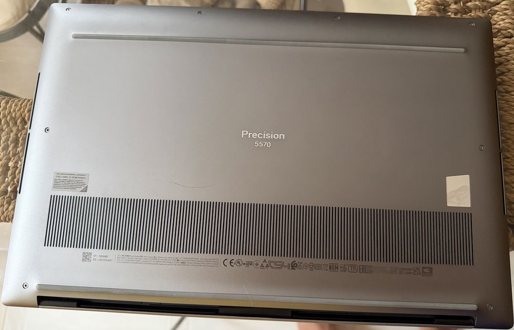 Dell Precision 5570 15-inch (2022) - Core i9 - Gen 12 (H) - 32GB