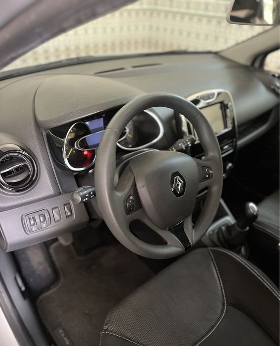 Renault Clio 1.5 DCI Poucos Quilómetros