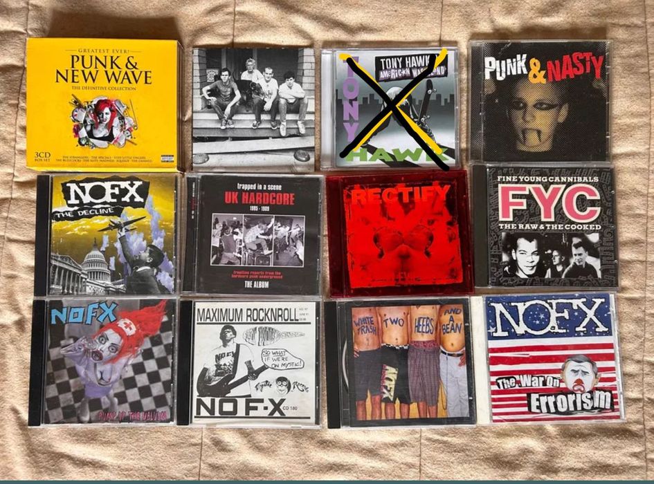 Música punk cds como novos **