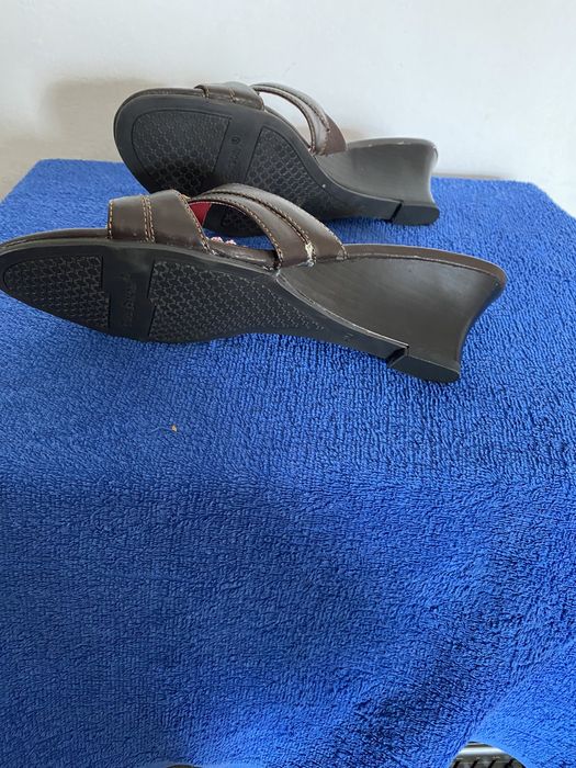 Klapki Clara Barson 40 brązowe