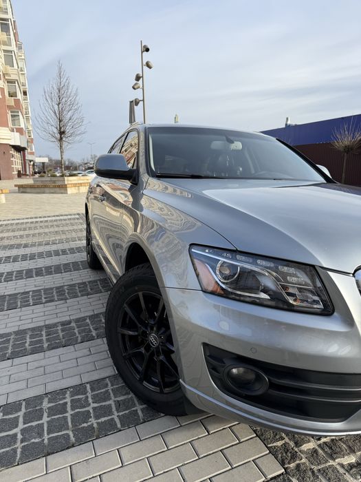 Продам Audi Q5 quattro 2011р без ДТП