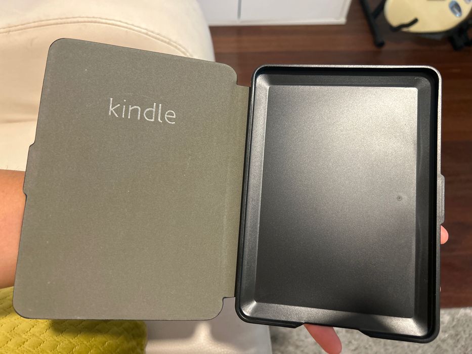 Capa de kindle preta