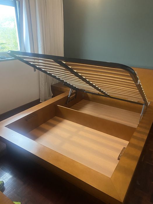 Quarto de casal em madeira macica