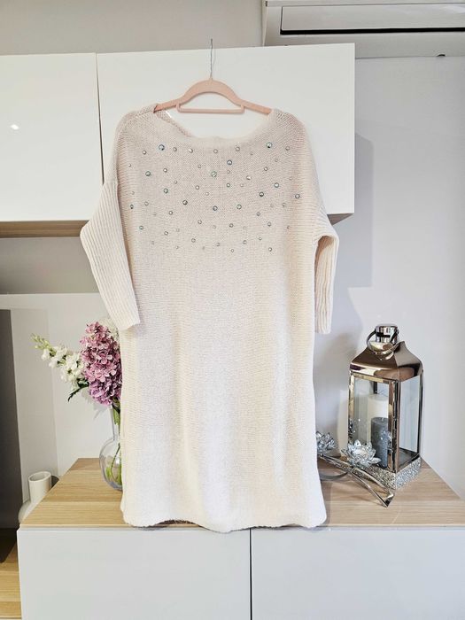 Sweter z moherem, puder, cyrkonie