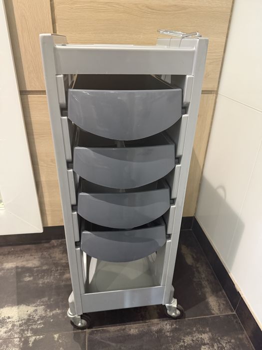 Меблі для салону краси