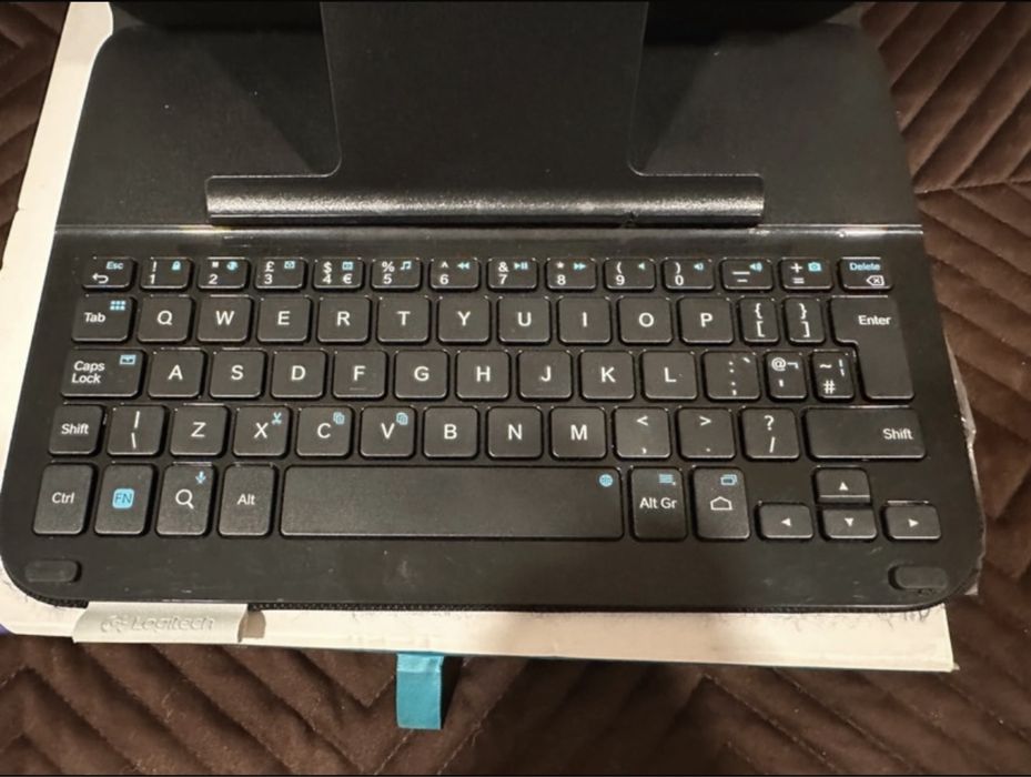 Teclado Logitech Acessório para Tablet