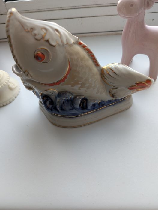 Фарфоровая статуэтка ( цена за всё )