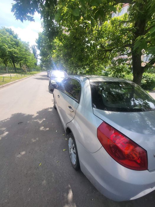 Автомобіль Форза