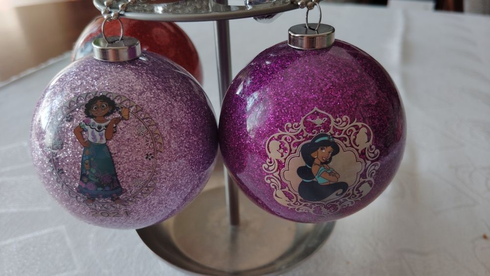 Bombki z postaciami z Disney