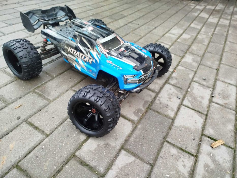 Autko Arma Kraton 6s RC