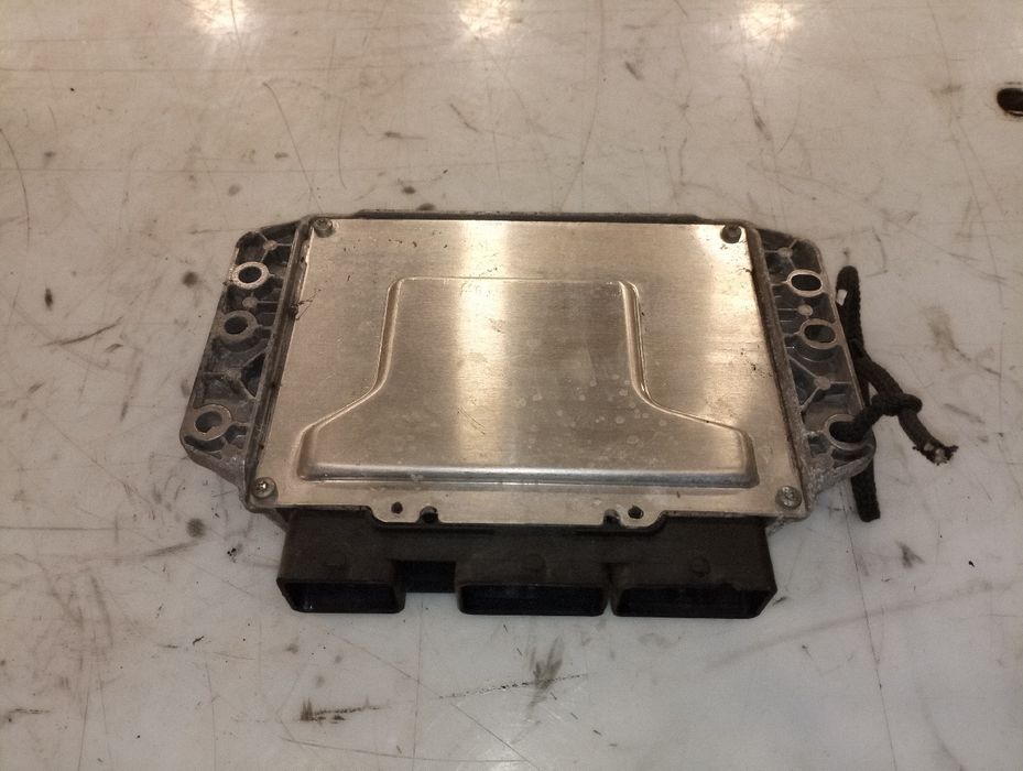 Centralina de Motor - RENAULT Grand Scénic II (JM0/1_) | 04 - 09