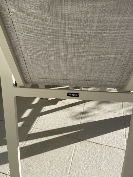 Mesa de exterior com 8 cadeiras