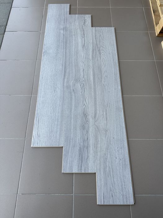 Ламінат EGGER EL2081 "Дуб Елва сірий" 8мм/32клас 4V Німеччина 580грн/м