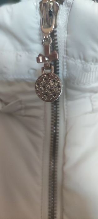 Женская удлинённая куртка с капюшоном