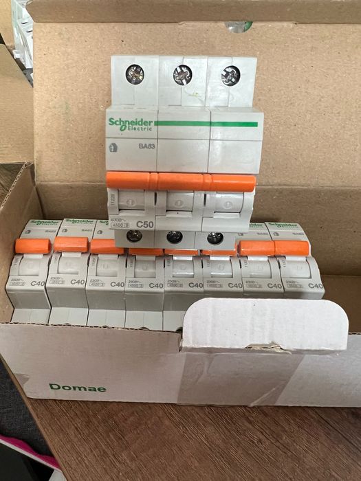 Атоматичні  вимикачі Schneider Electric різні  11219 двоп.