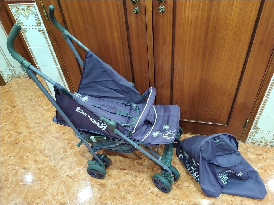 Carrinho bengala para bebé criança casa quarto apartamento vivenda.