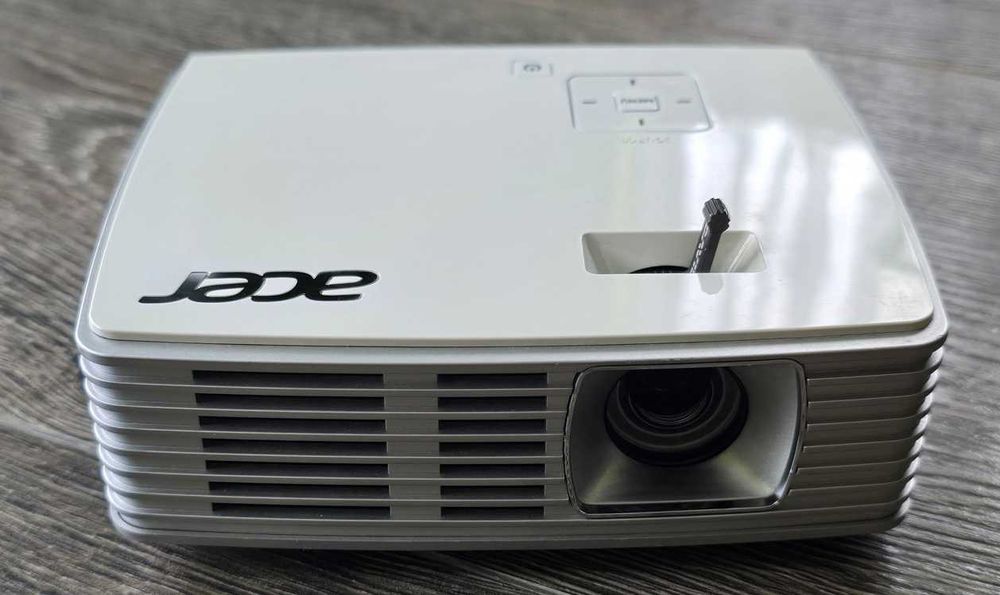 # Projektor Acer K132 LED mały zgrabny WXGA FHD #
