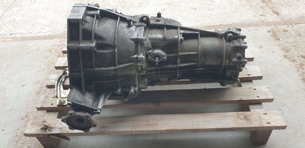 Sprzedam skrzynia biegów Audi a4 b8 JJG 0240