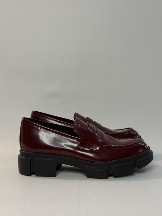 Лофери жіночі Pollini 40