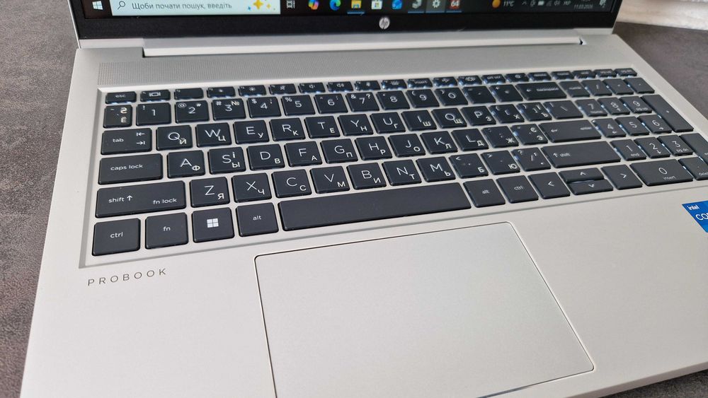 Ноутбук HP ProBook 450 G8 / i5-1135G7 / 12  / 256