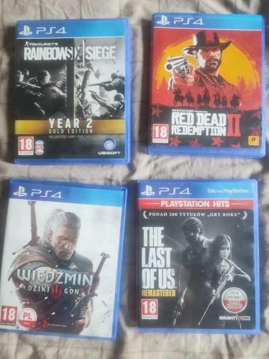 PS4 Slim 500GB + pad moro + kable HDMI/zasilanie + 4 gry
