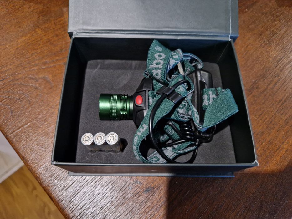 Latarka czołowa metabo