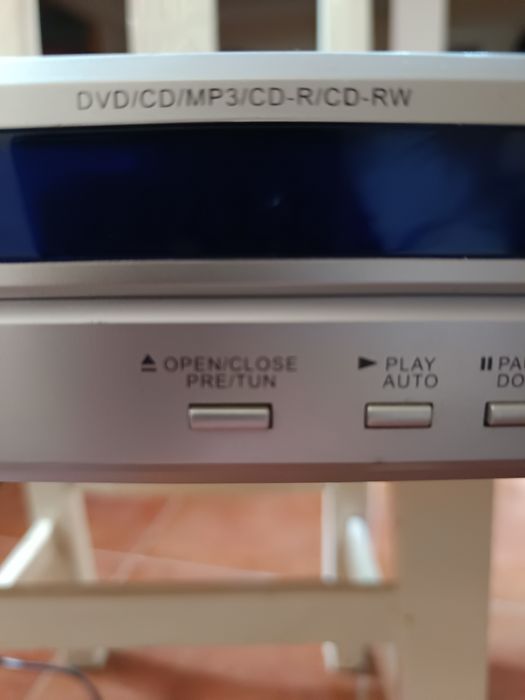 DVD / CD / MP3 Player64750644850817121