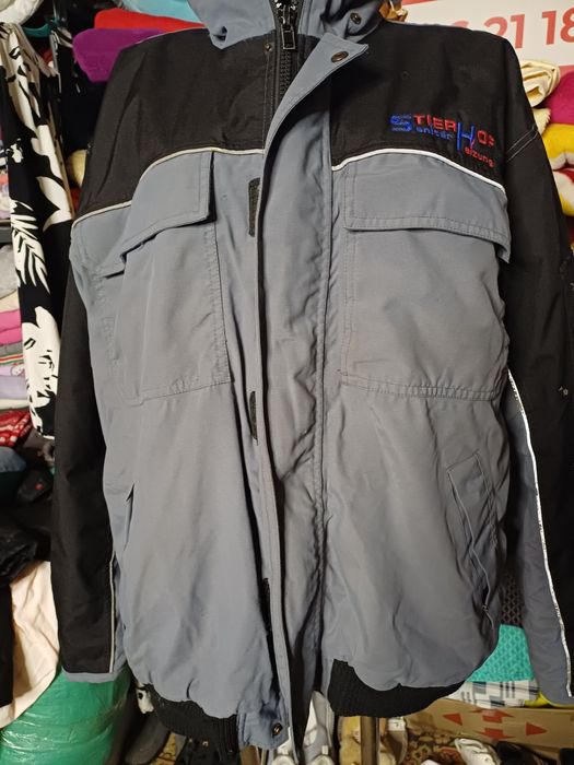 Продаю куртку . Зимова. Стан новой