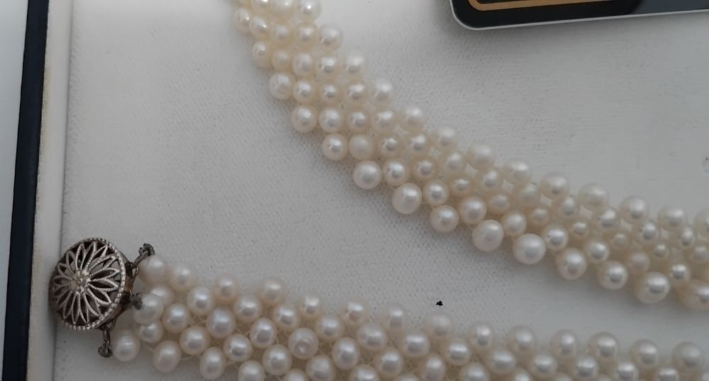 Colar e Pulseira de Pérolas