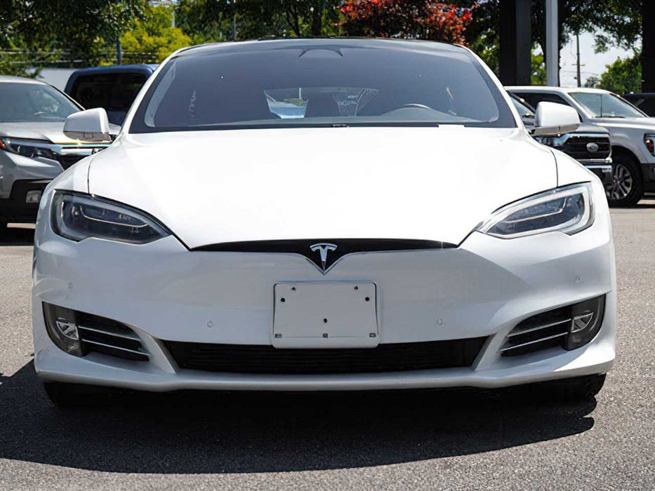 Tesla Model S      2019