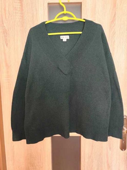 324. Ciemno zielony prosty sweter dekolt V rozmiar 2XL