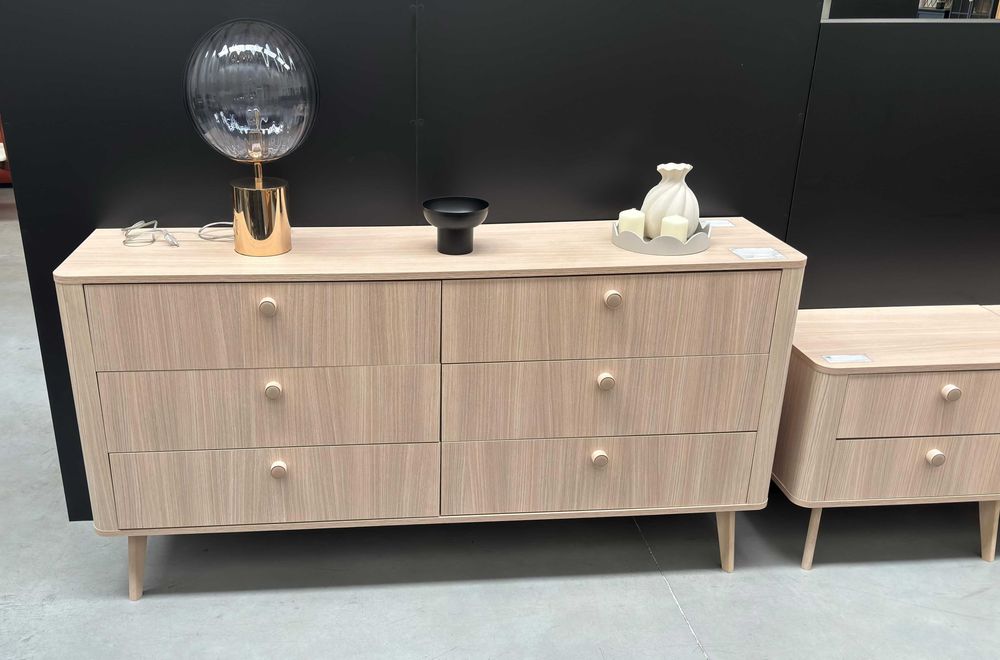 Conjunto de Quarto (Cama de Casal 160x200, Cómoda e 2 Mesas de Cabeceira) | 4 Artigos laminado carvalho | Artigo de showroom