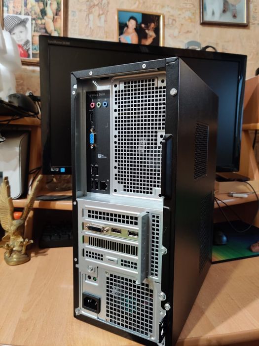 Системный блок - I7-8700. 8gb - ОЗУ. 1000gb - жёстки. Без видеокарты