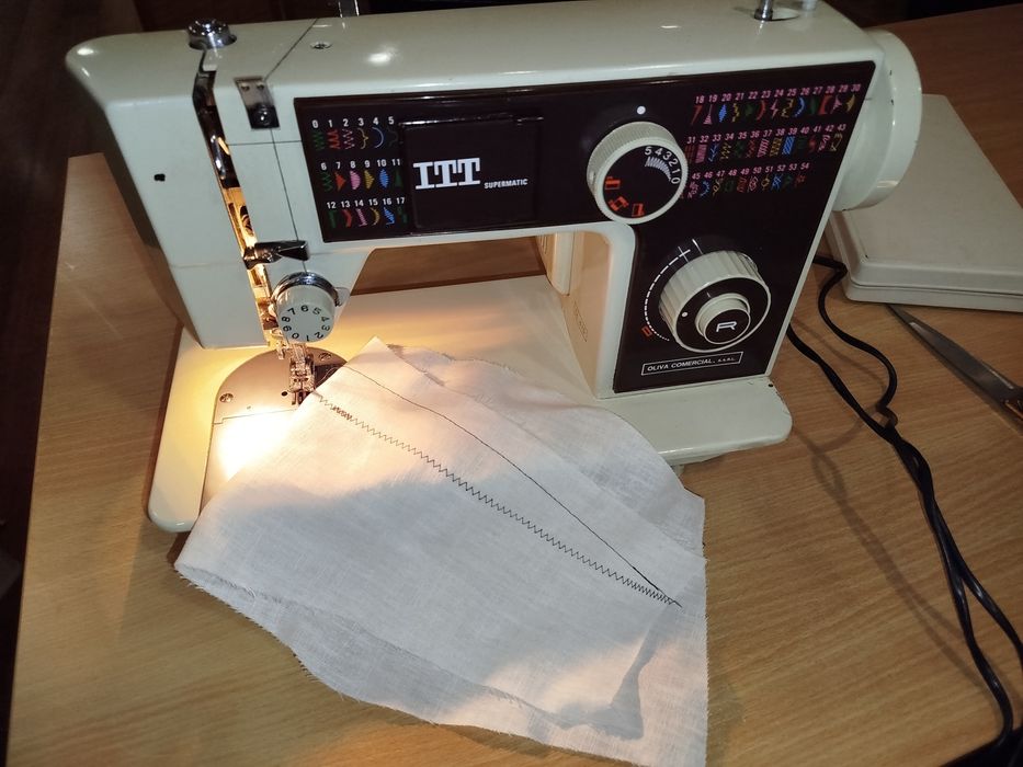 Máquina de costura