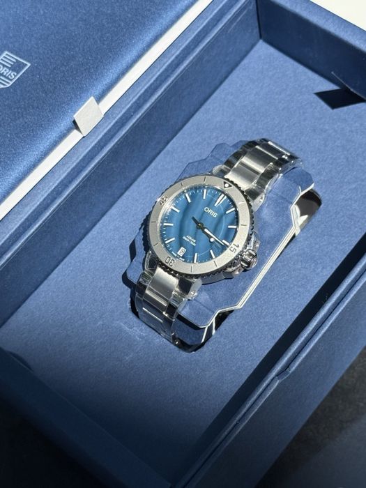 Швейцарський годинник Oris Aquis Date блакитний унісекс Швейцарія