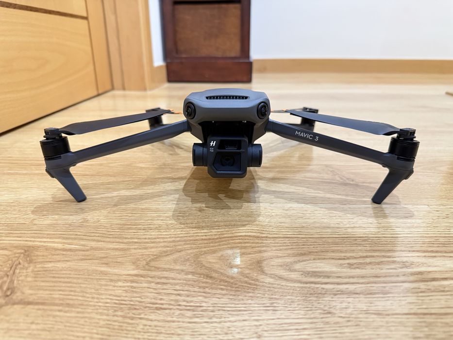 Dji Mavic 3 com selo C1 Fly more combo+ DJI RC