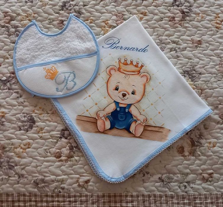 Kits de bebé personalizados à mão