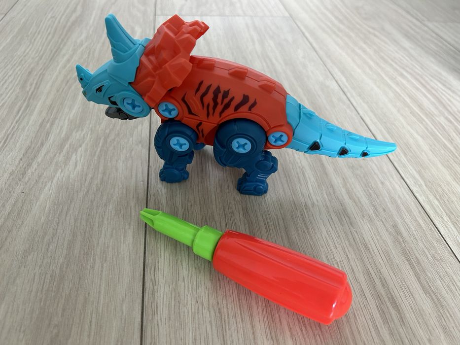 Dinozaur do skrecania nowy