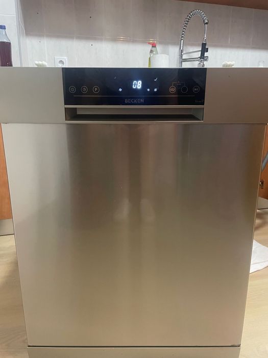 Máquina de Lavar Loiça BECKEN Inox – 100% Funcional