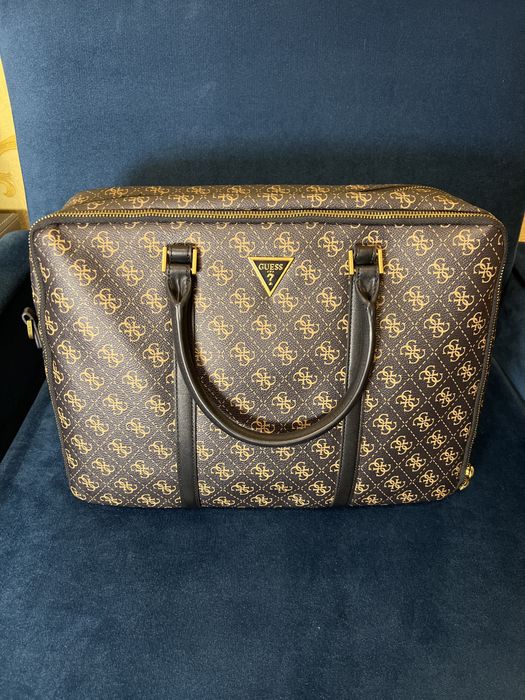 Сумка Guess Vezzola 15.6