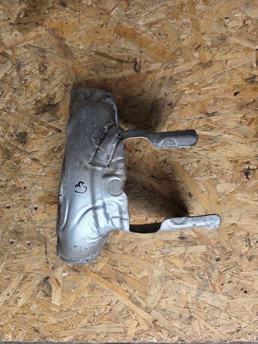 osłona obudowa termiczna kolektora wydechowego  Citroen c3 04 rok 1.4 benzyna