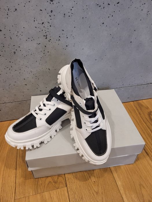 Adidasy, półbuty bialo-czarne wojas roz 37