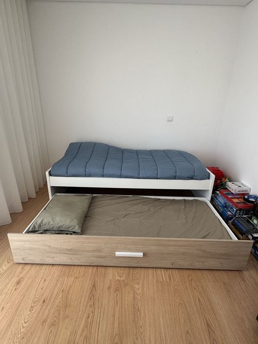 Cama criança com gaveta + 2 colchões