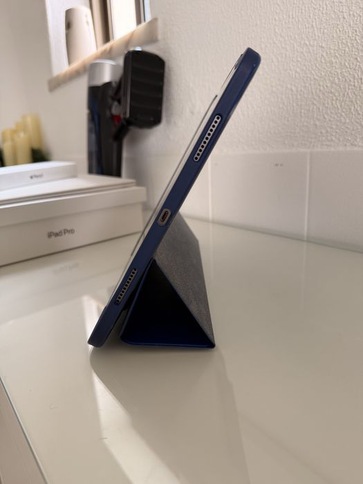 Apple iPad Pro 12.9'' - 128GB - WiFi - 5ª Gen. (com acessórios)