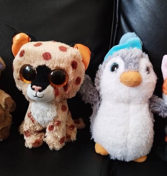 м'які іграшки різні звірята